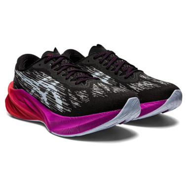 Chaussures Running ASICS Femme NOVABLAST 3 Noir...