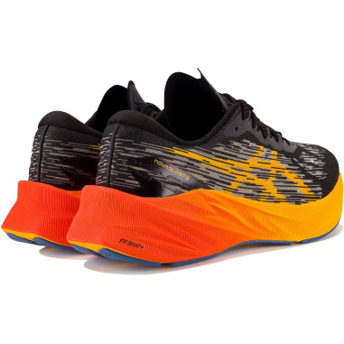 Chaussures Running ASICS Homme NOVABLAST 3 Noir...