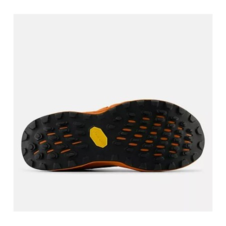 Chaussures Running NEW BALANCE Homme FRESH FOAM HIERRO V8 Noir / Orange AH 2024